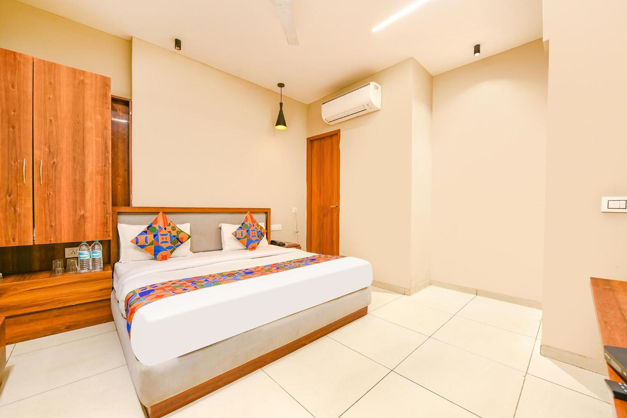 Fabhotel Dc Premium Zirakpur Exteriér fotografie
