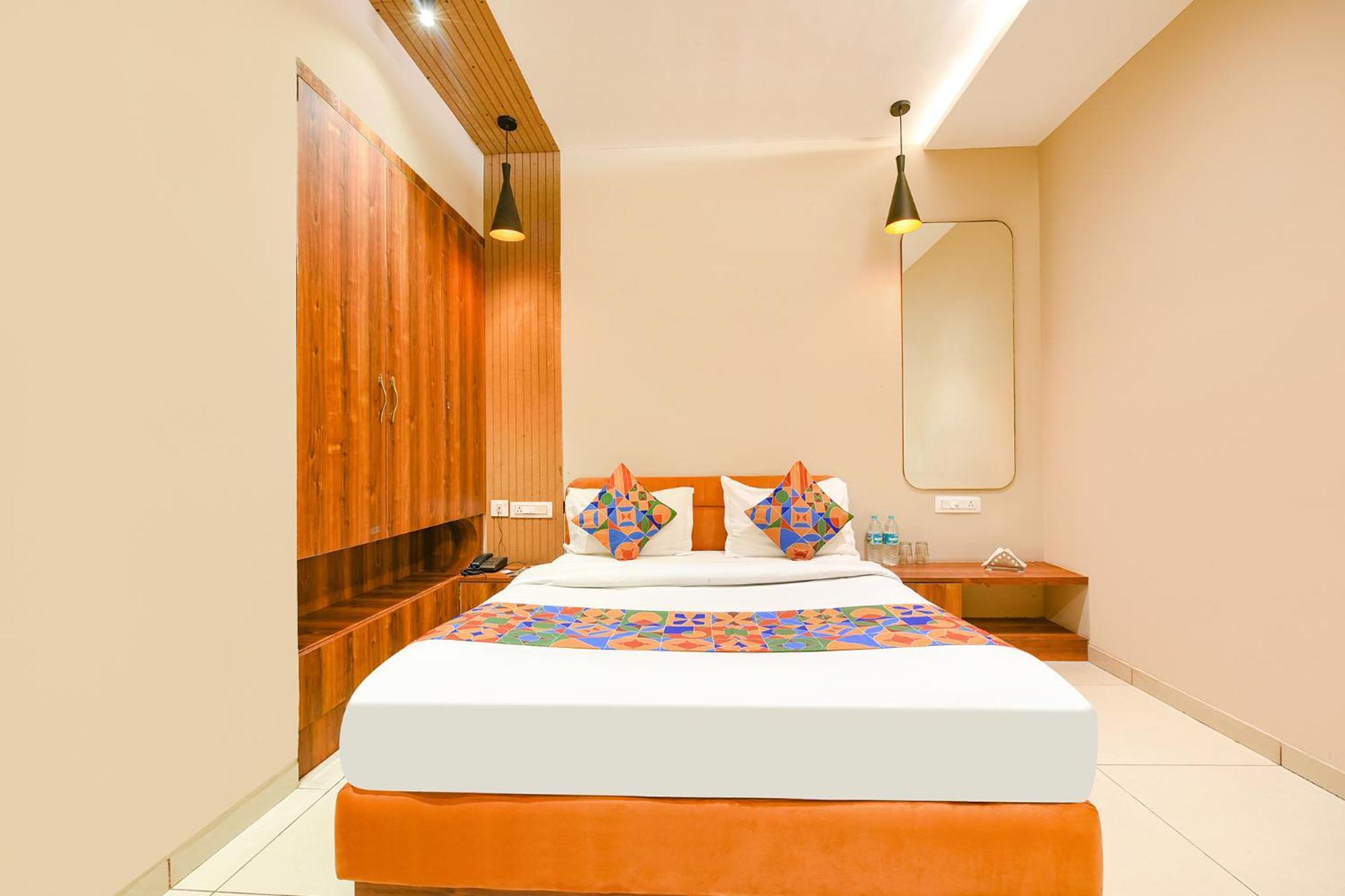 Fabhotel Dc Premium Zirakpur Exteriér fotografie