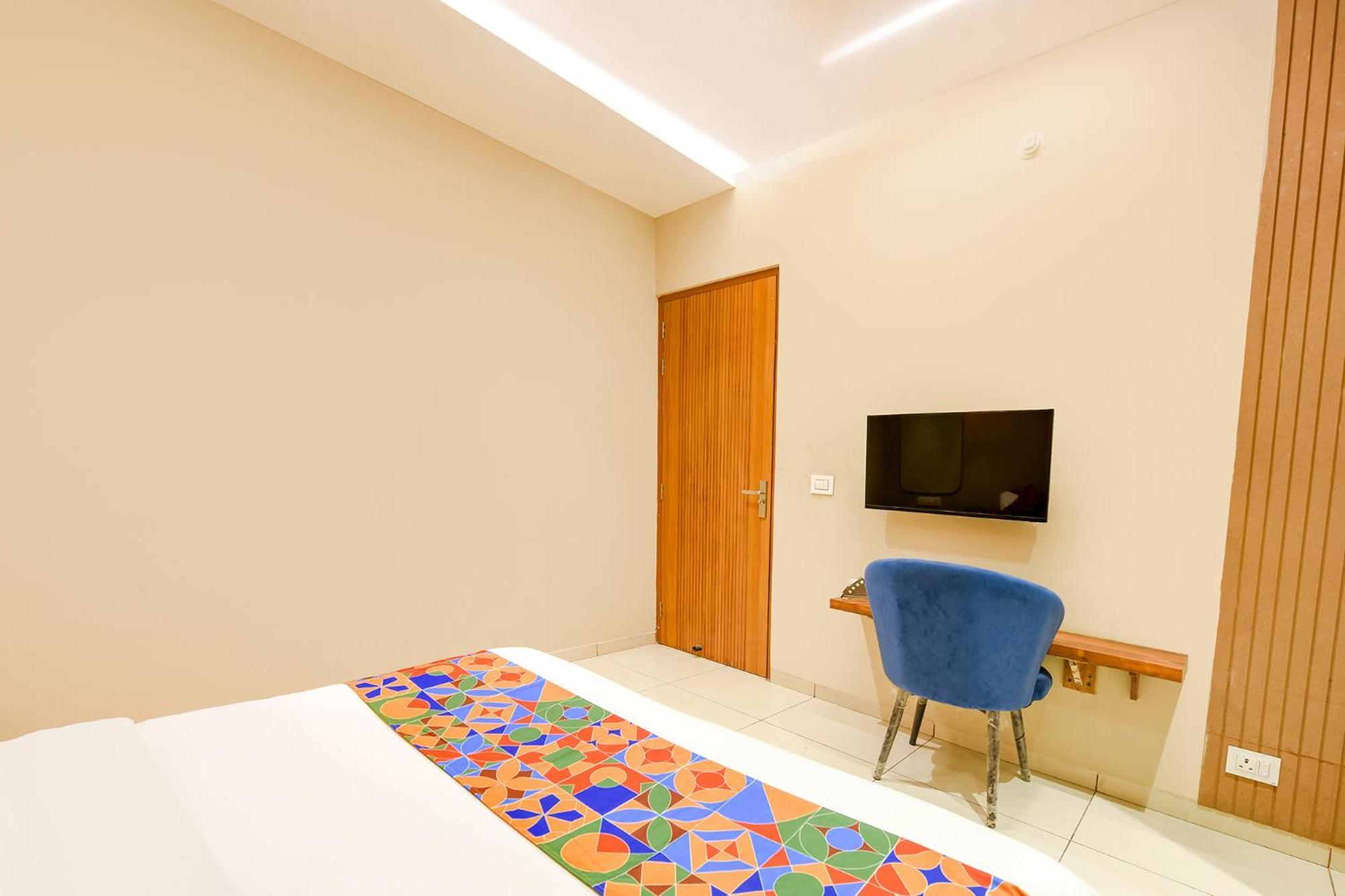 Fabhotel Dc Premium Zirakpur Exteriér fotografie