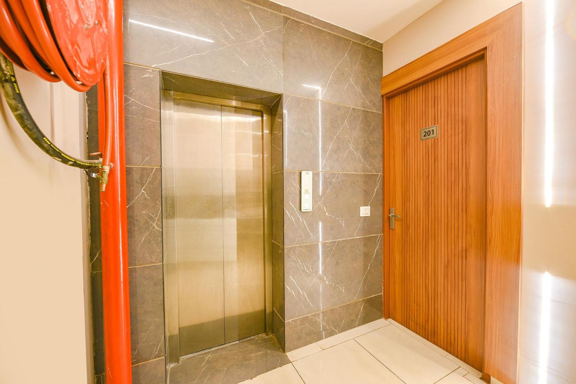 Fabhotel Dc Premium Zirakpur Exteriér fotografie