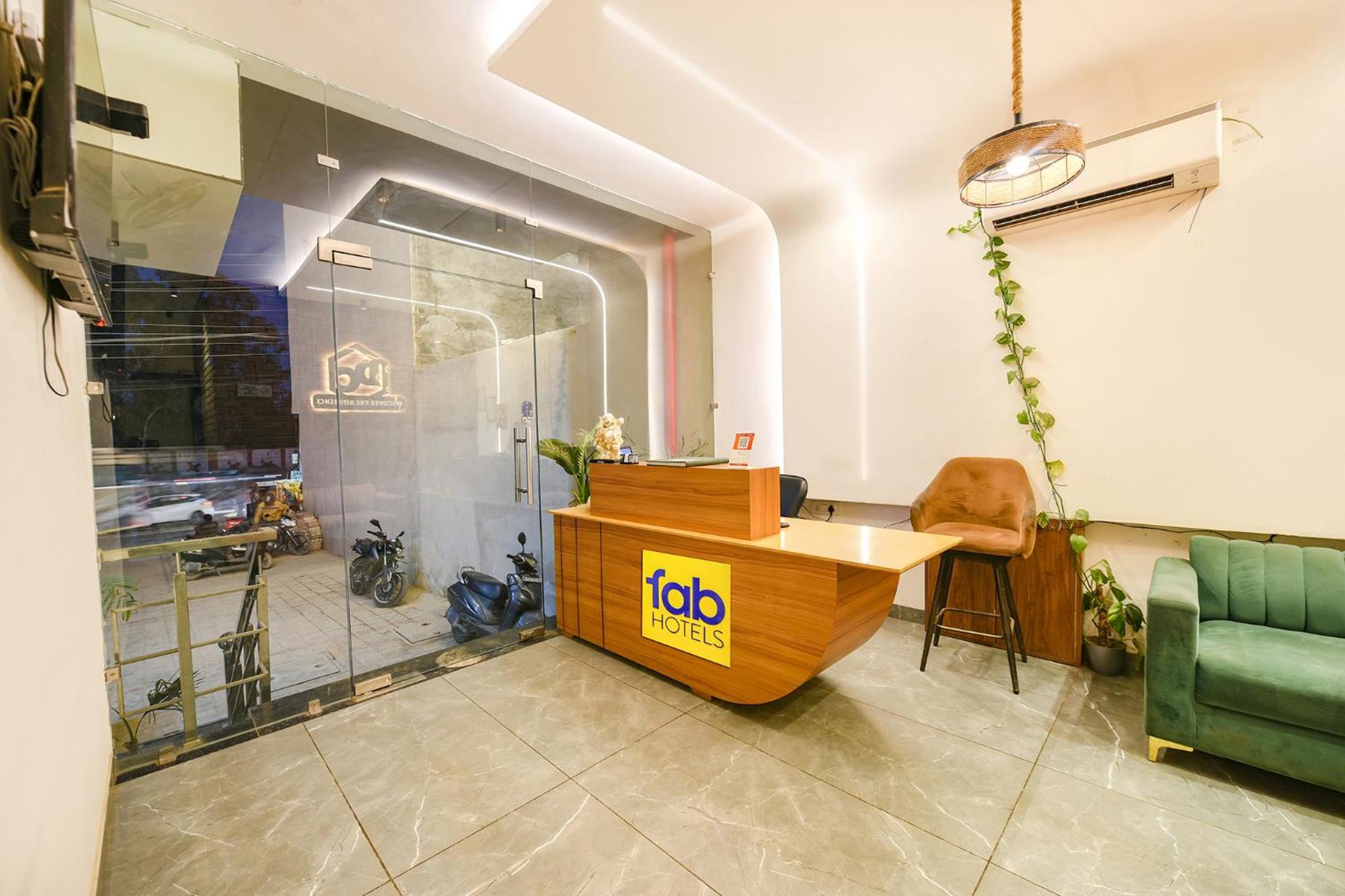 Fabhotel Dc Premium Zirakpur Exteriér fotografie